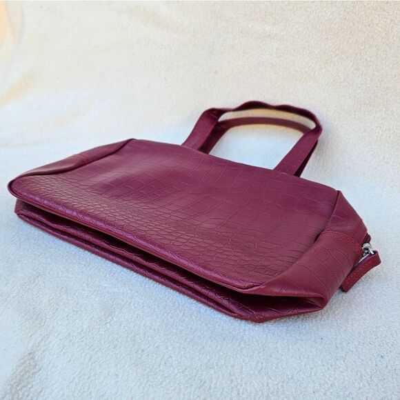 NWOT Red Faux Leather Cosmetic Bag - Picture 10 of 13